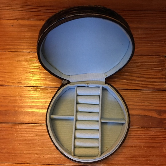 Mini Jewelry Box - Picture 2 of 2